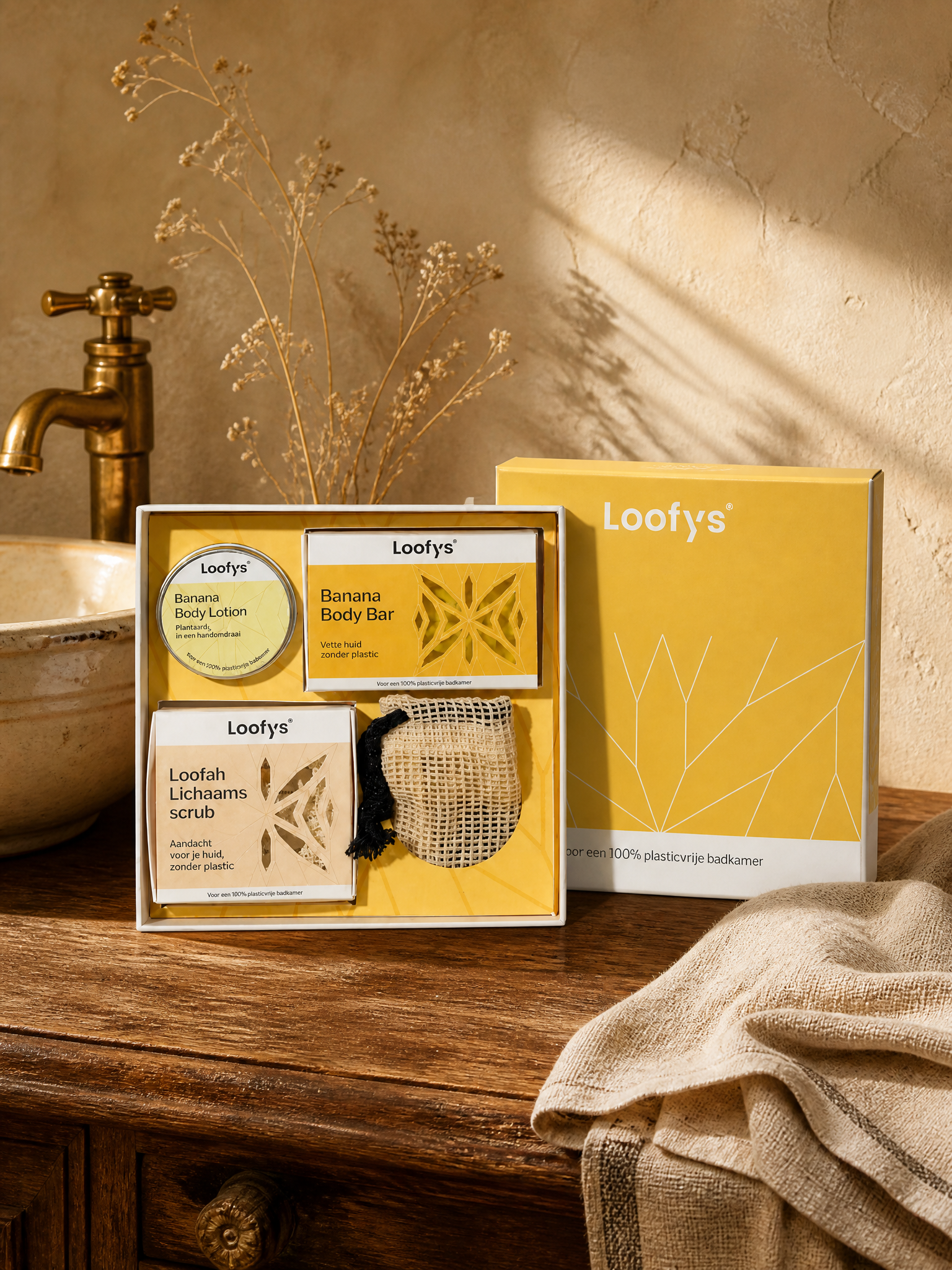 Luxury Body Care Set in Banana — vegan, plastic-free gift set with body lotion, solid body soap bar, natural loofah sponge and soap bag